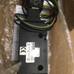 1/4 Parker Solenoid Valve B511ADH53C