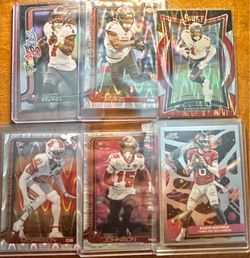 LOT of Tampa Bay Buccaneers Football trading cards. Foils