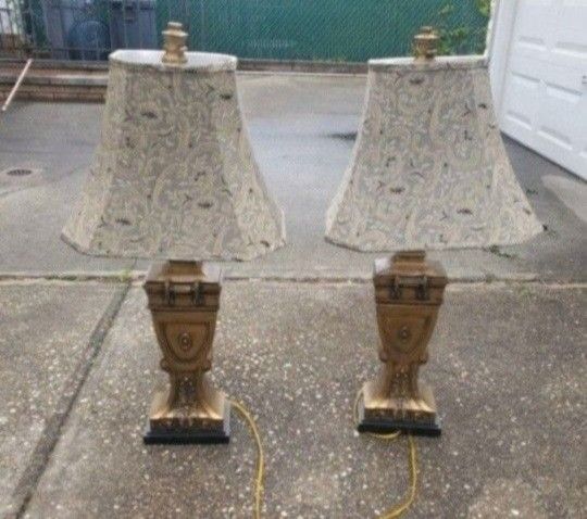 2 Vintage Lamps