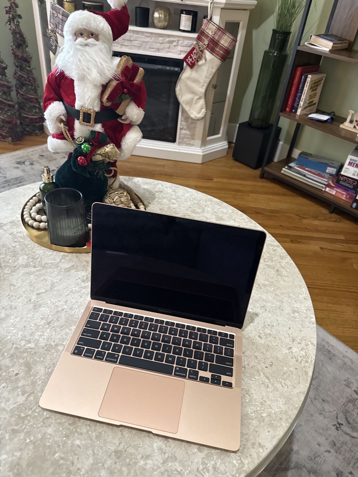 MacBook Air M1 (2020) – Rose Gold – Like New – Only 3 Cycles