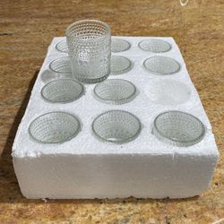 24 Tealight Holders With Tealights