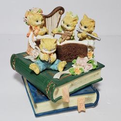 Cat Kitty Kitten Music Box Books Harp