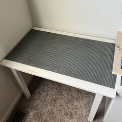 LEGO BUILDING TABLE