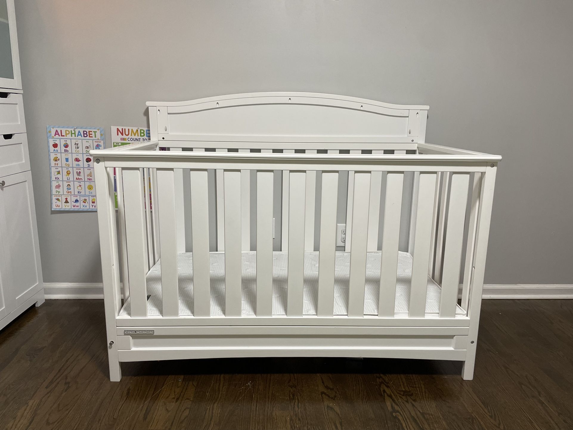 Crib-Adjustable (Baby and Toddler)