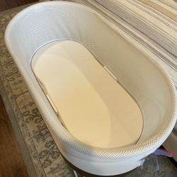 Lightly Used Snoo