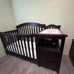 Crib With Changing Table 