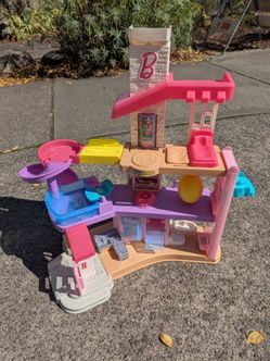 Fisher-Price Little People Barbie Dollhouse House plus figures and furniture