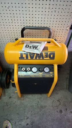 Dewalt Oil Free Portable Compressor