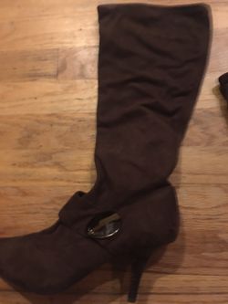 Women’s Brown BCBG Boots 8.5