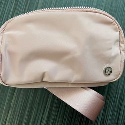 Lululemon Everywhere Belt Bag (Pink Pastel) - NEW