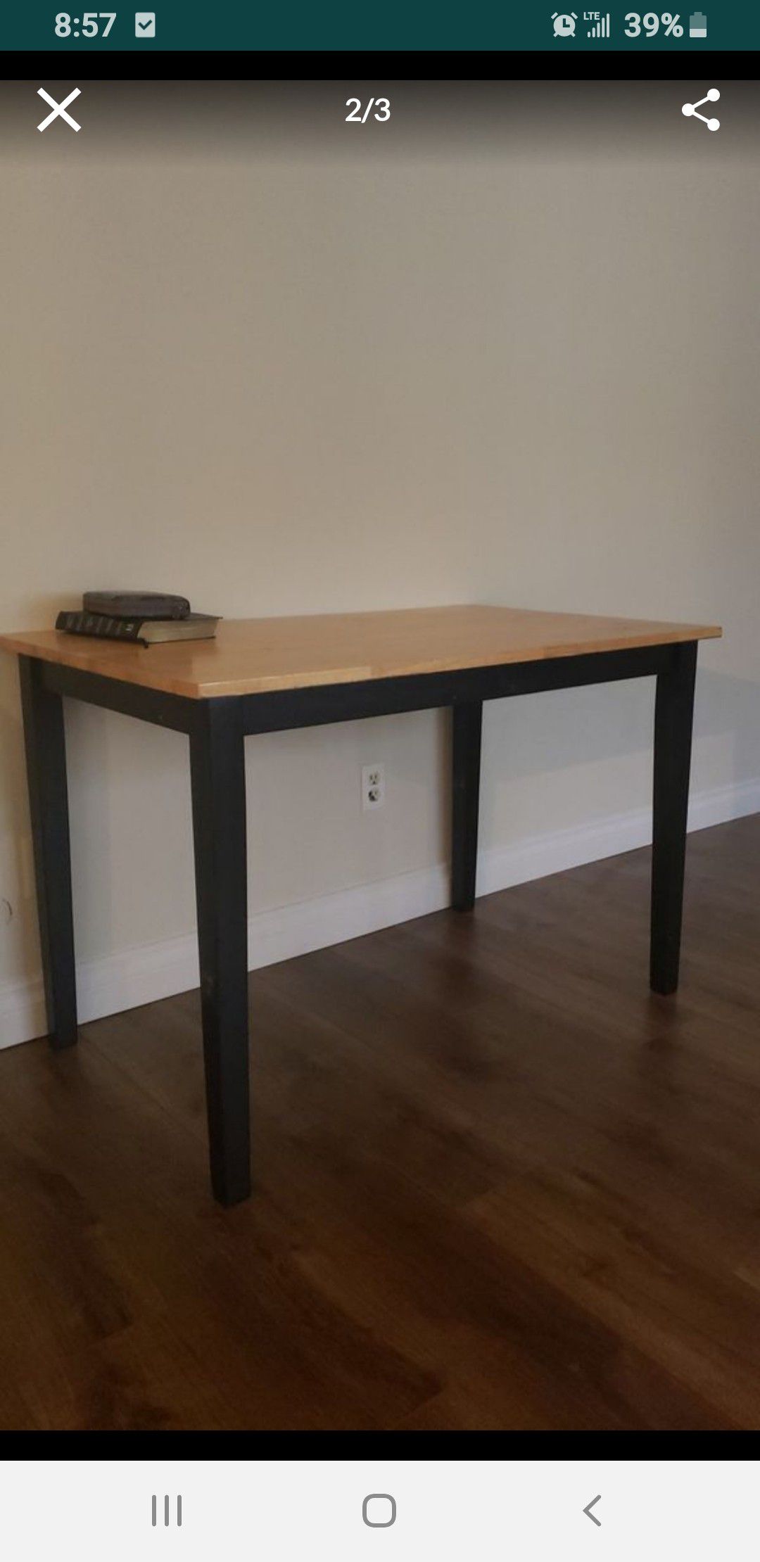Free dining table no scratches