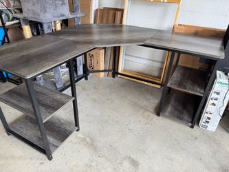 Free desk/craft table