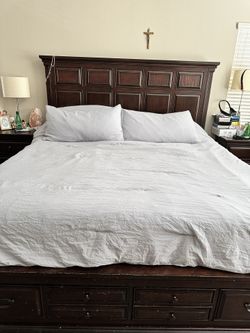 Bedroom set king Size