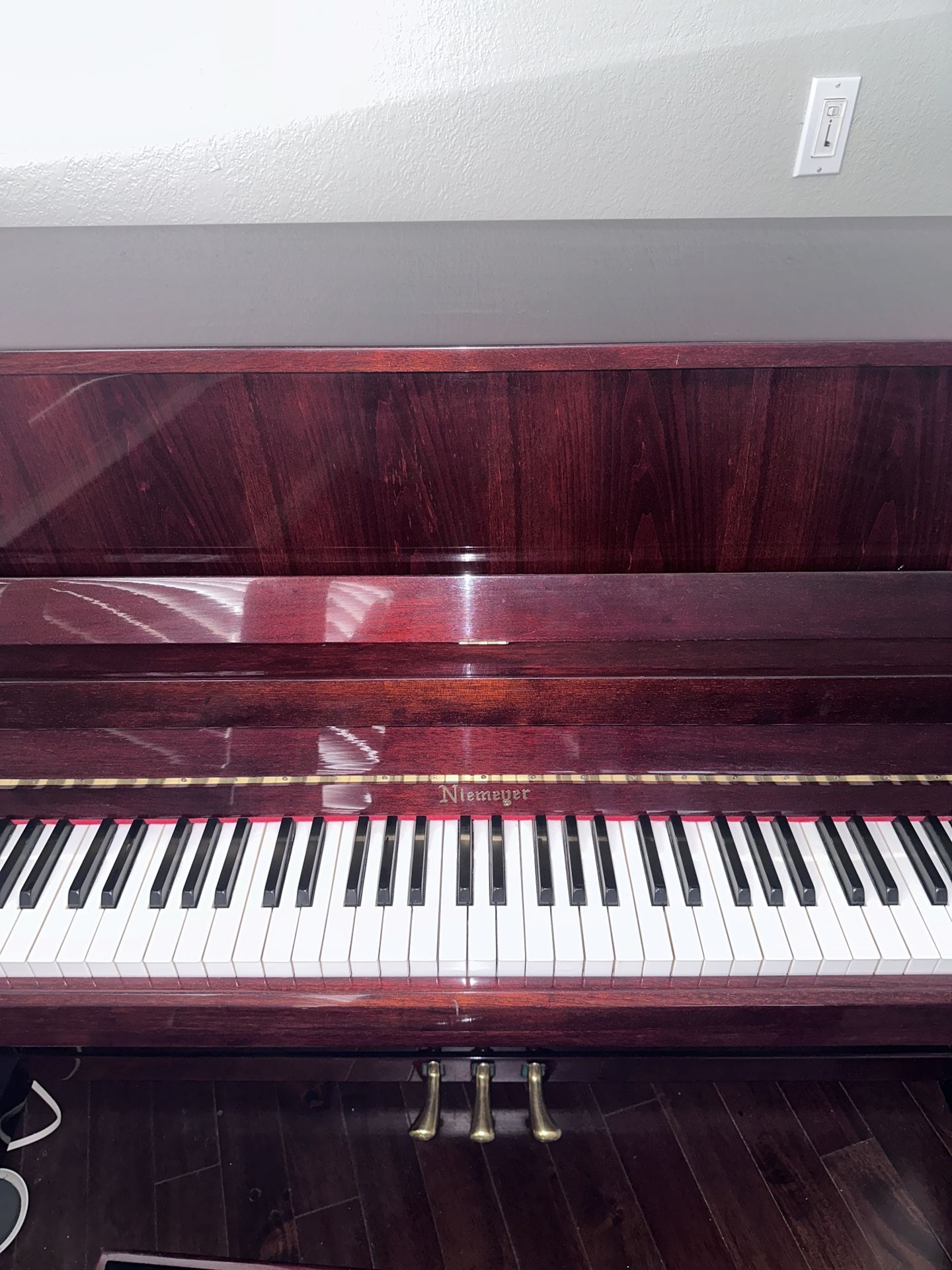 Niemeyer piano price deals