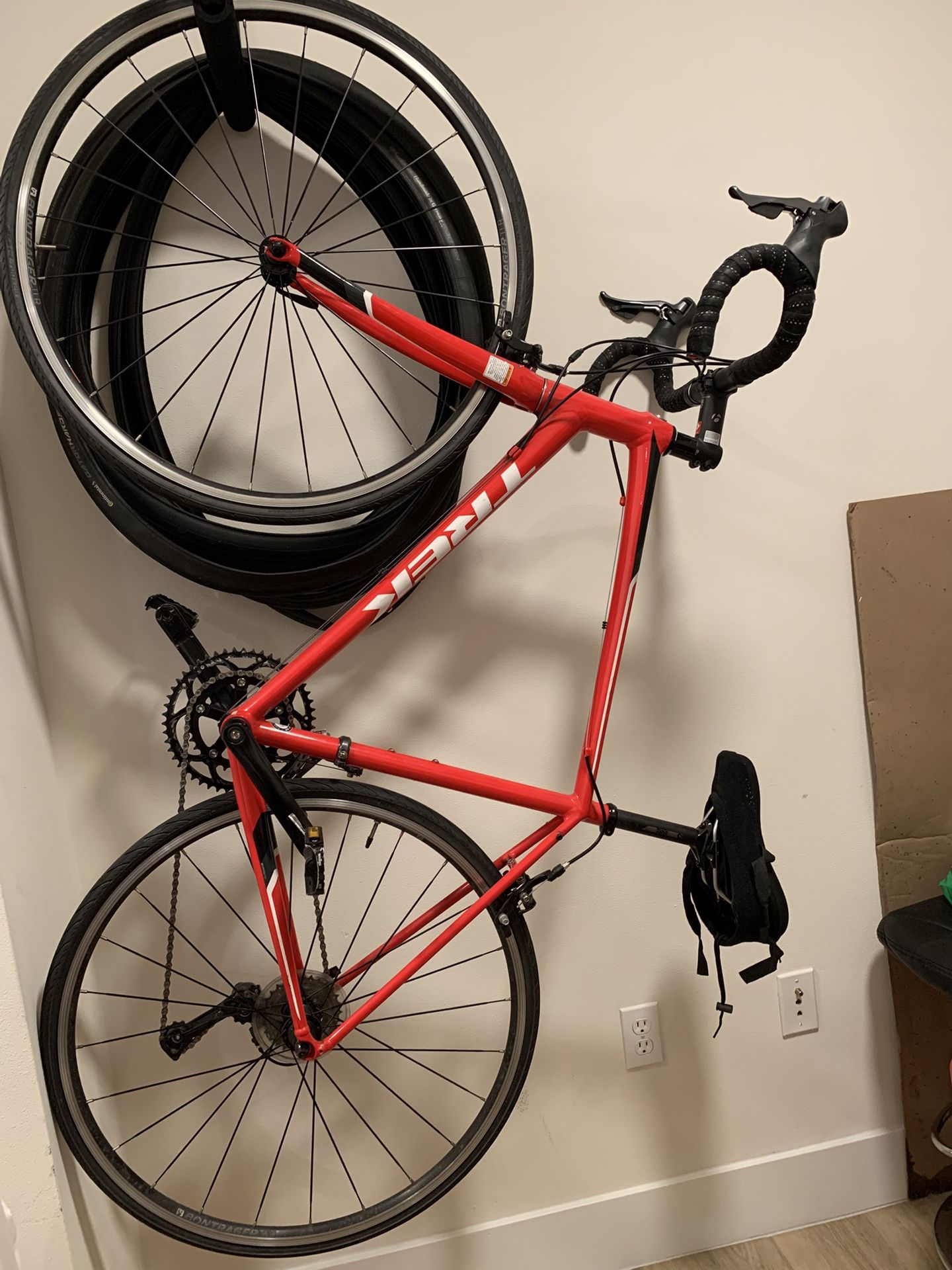 56cm Trek Domane AL 2 Road Bike + Extra Tires & Tubes