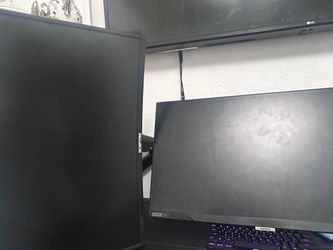 2 gaming monitors