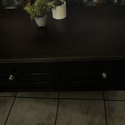 Coffee Table And Side Table 