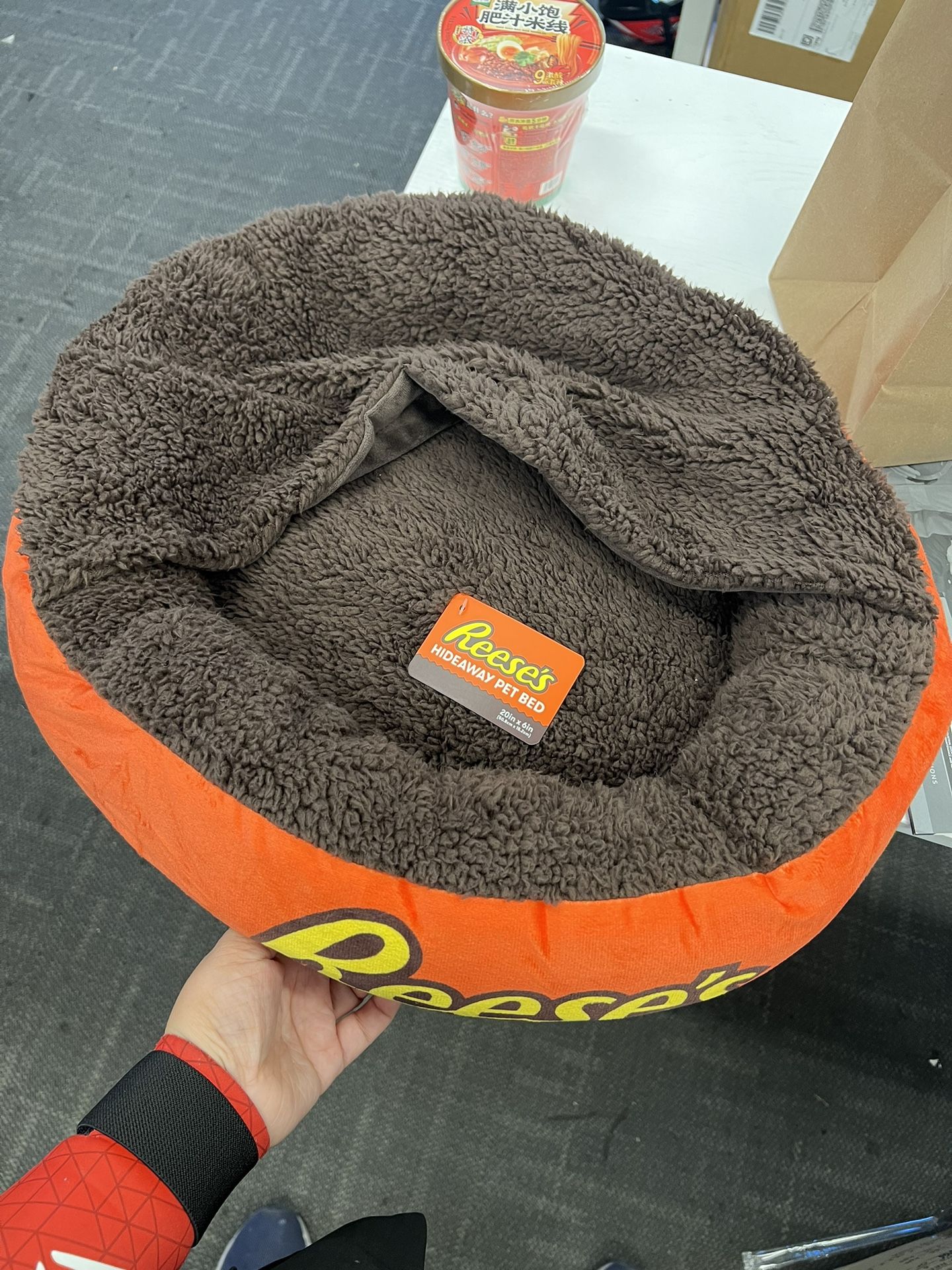 Pet bed Reese's hideaway pet bed