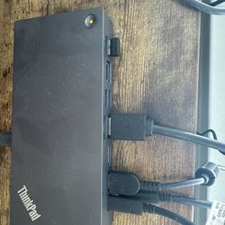 ThinkPad Universal USB-C Dock v2