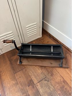 Vintage Paper Roller