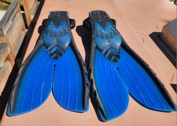 U.S. Divers Blast split fins