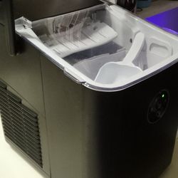 AGLUCKY  counter top ice maker 