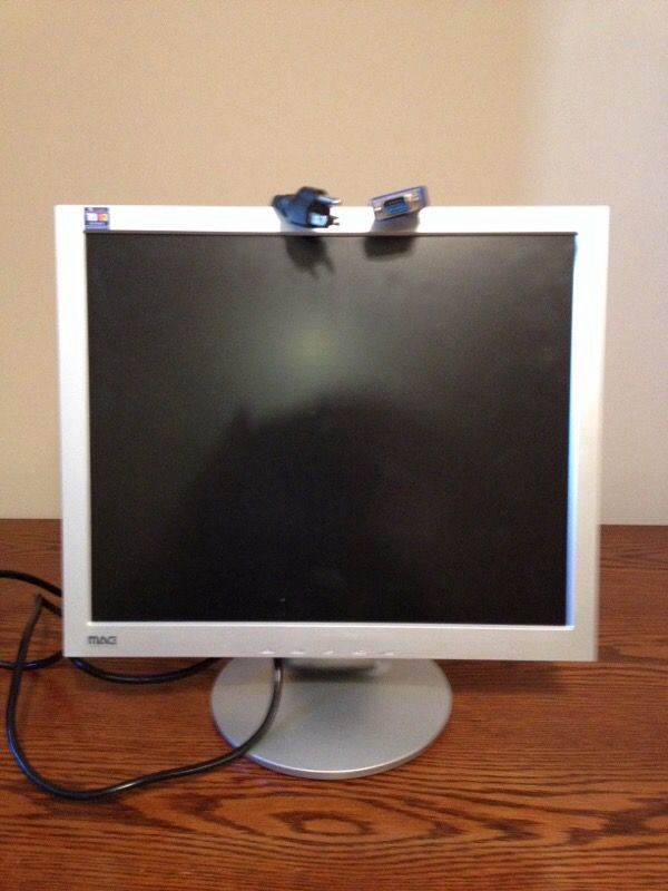 17" Computer Monitor