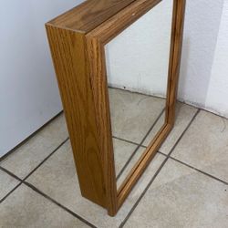 Mirror cabinet