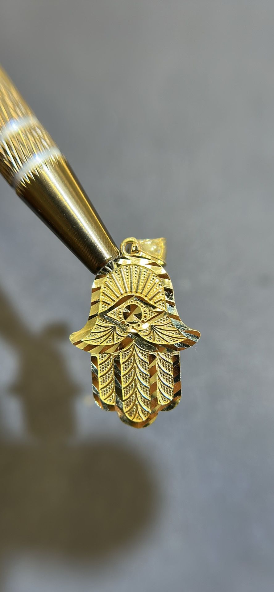 10KT YELLOW GOLD HAMSA PENDANT 🪬