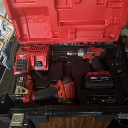milwaukee drill set