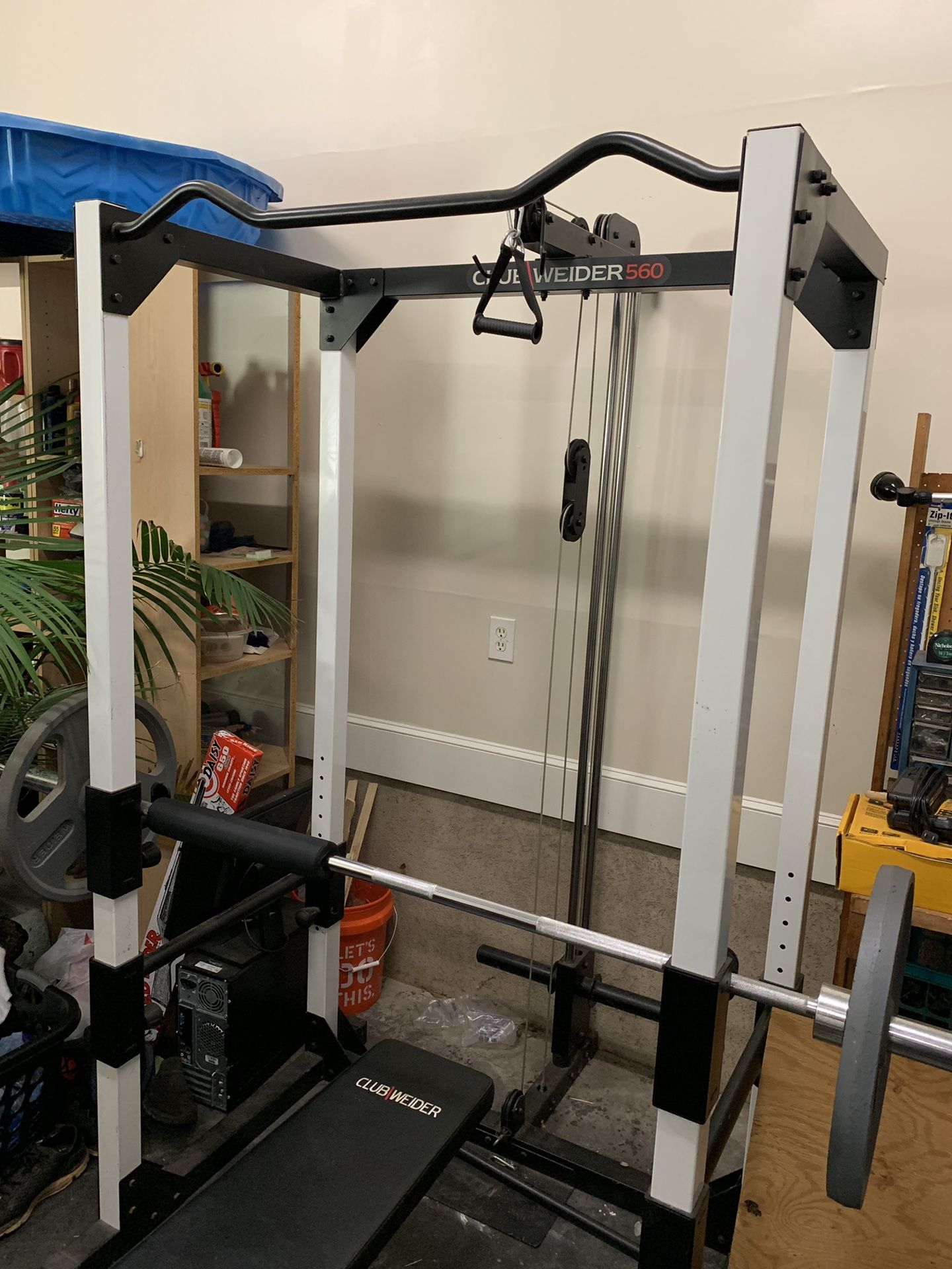 Full Home Gym Weight Set Weider 560) for Sale in Charlotte, NC