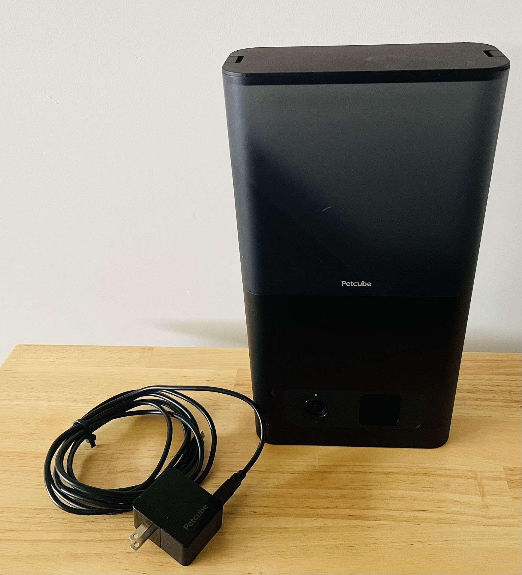 PetCube Bites Camera And Treat Dispenser