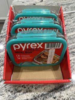 Pyrex® MealBox™ 2.3-cup Divided Glass Food Storage Container with Turquoise Lid - 4pack