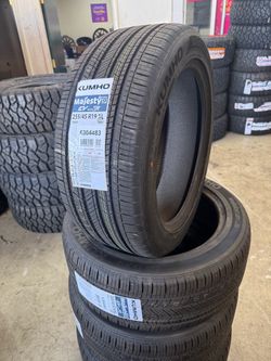 255/45/19 Tesla Tires whit foam inside Kumho Brand new tires whit installation and balance included