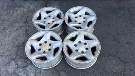Toyota 6 Lug Aluminum 16 Inch rims and center caps Tacoma 4runner Tundra Sequoia T100 and More