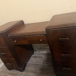 See you vintage desk