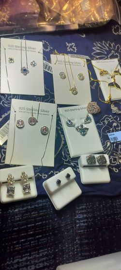925 sterling silver , gold over silver , real mossainte diamonds..