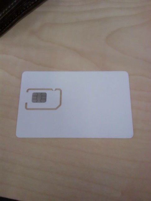 Universal SIM card (Works In Any Phone)
