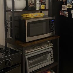 VASAGLE Baker's Rack Microwave Oven Stand Kitchen Tall Utility Storage Shelf 6 Hooks and Metal Frame
