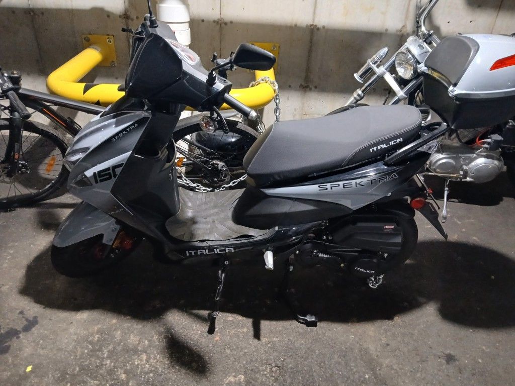 150cc 2025  Italica Spectra Bike