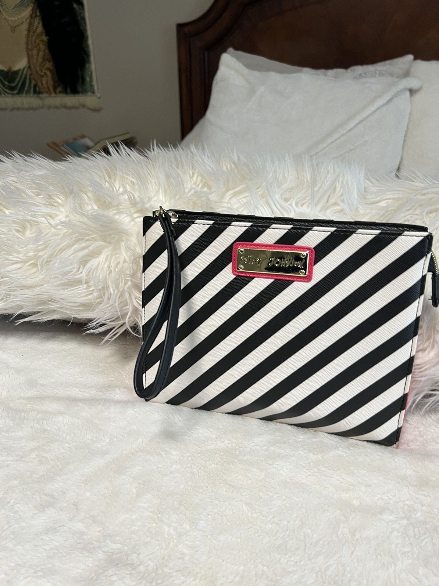 Purses 👛 3 Each for $10