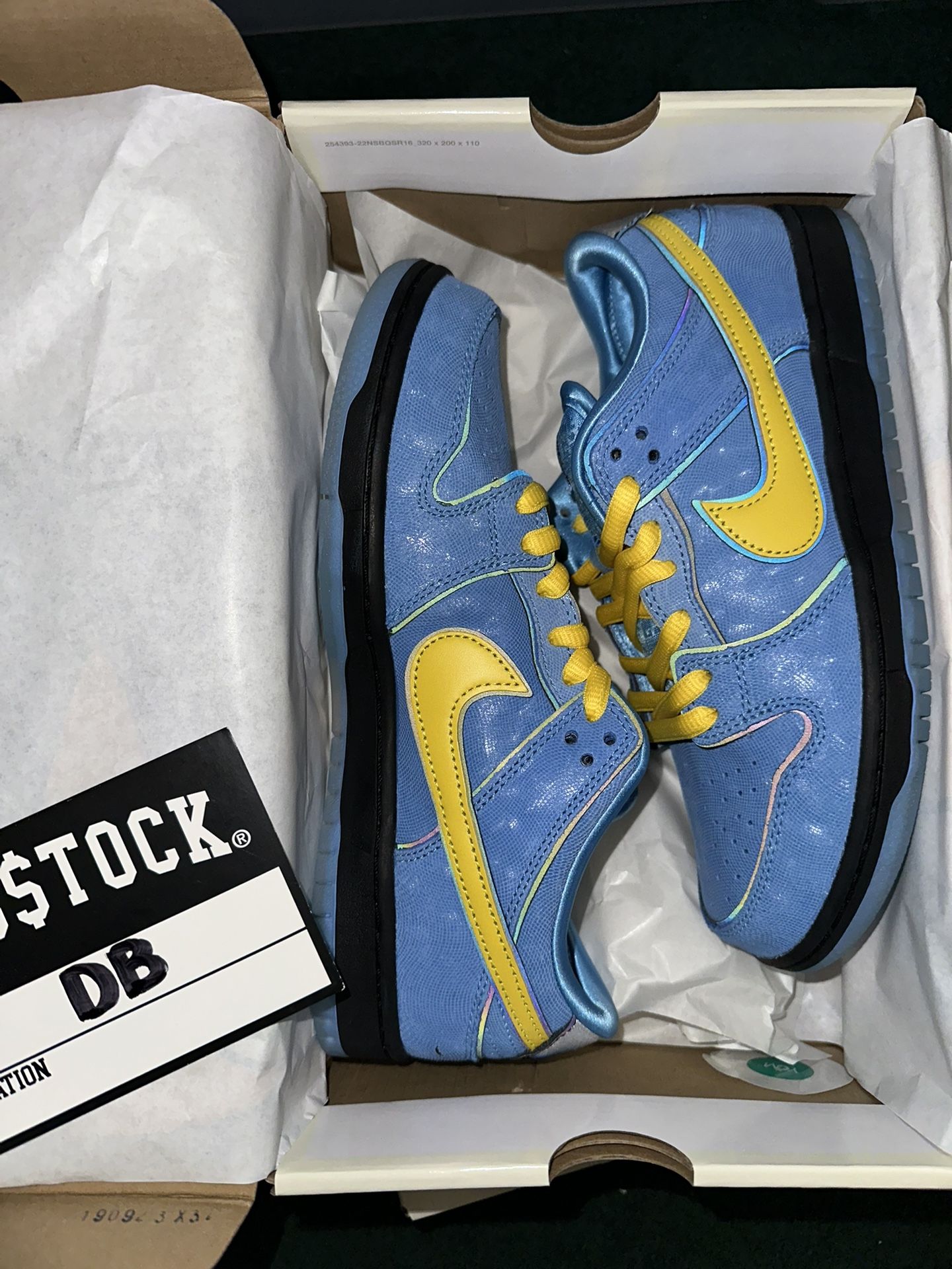 Nike SB Dunk Low The Powerpuff Girls Bubbles Size 7.5M