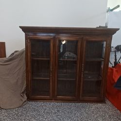 Top China Cabinet