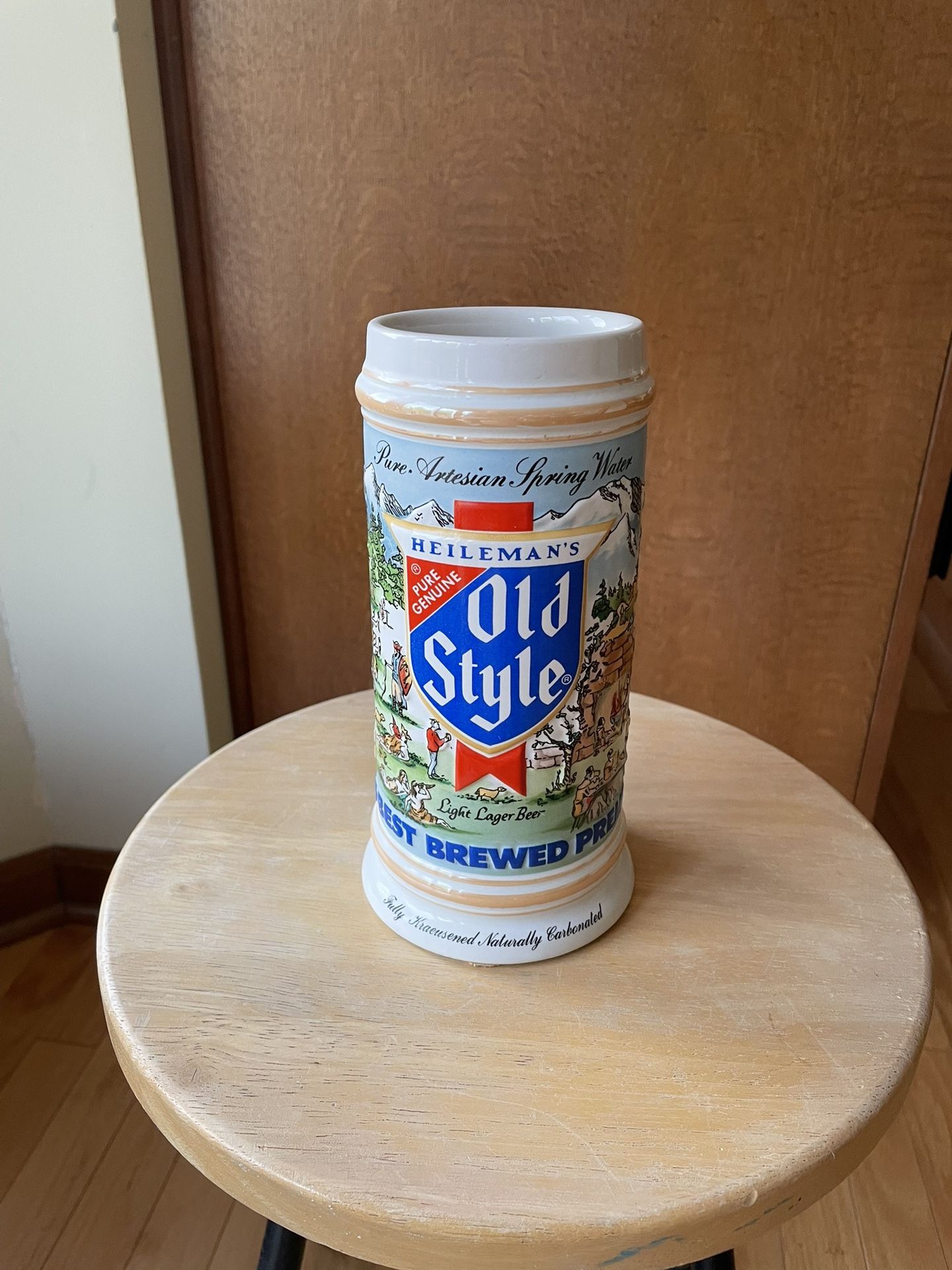 Vintage 1986 Heileman’s Old Style Best Brewed Premium Beer Stein 8”