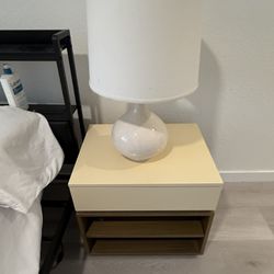 Bed And Two Nightstand With Lamps