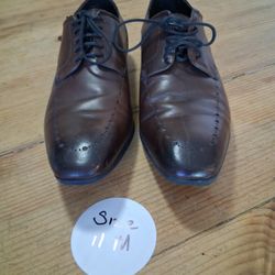 Men's Dress Shoes size 11 M leather 