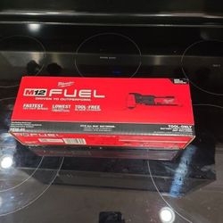 Milwaukee Oscillating Multi-Tool M12 Fuel Tool Only