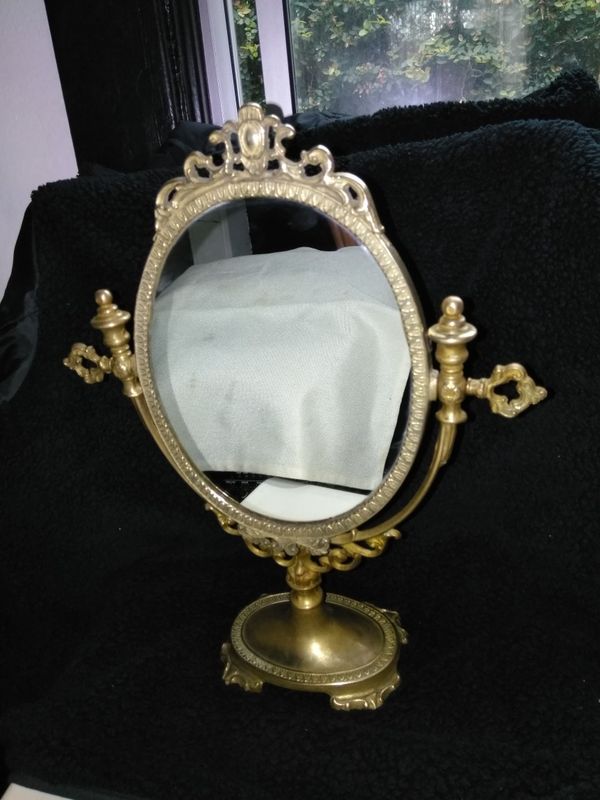 Antique Swivel Oval Desktop Vanity Makeup Mirror With Embossed For Antique Swivel Oval Desktop Vanity Makeup Mirror With Embossed For In Los Angeles Ca Offerup