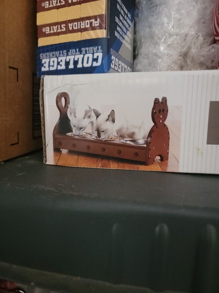 Cat Feeder Bowls