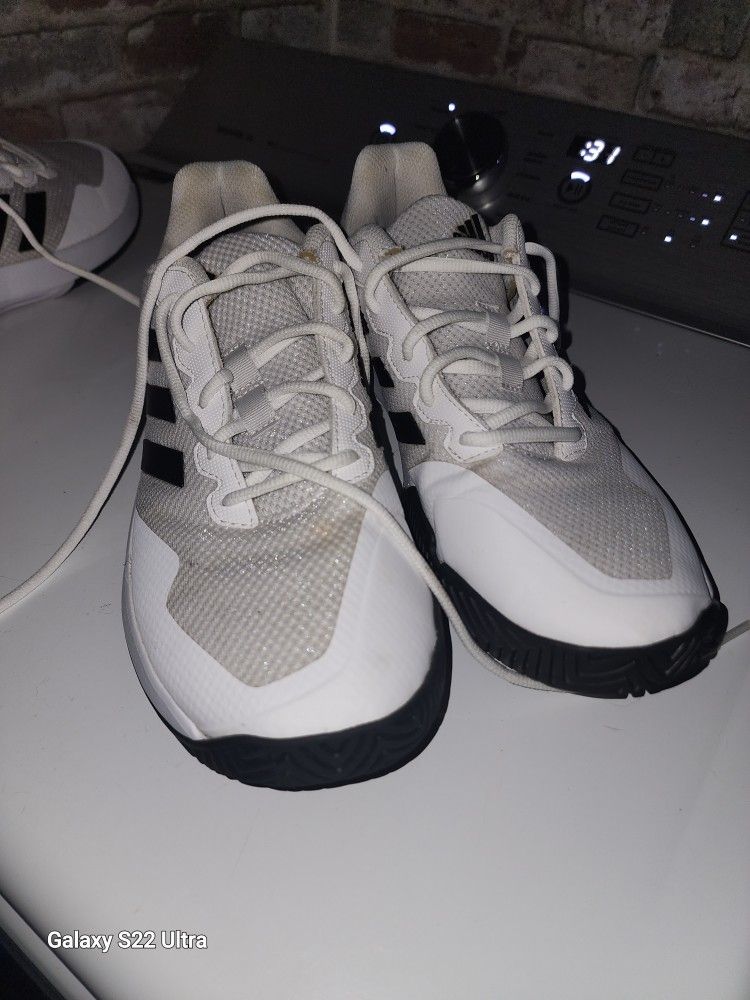 Adidas Sneakers